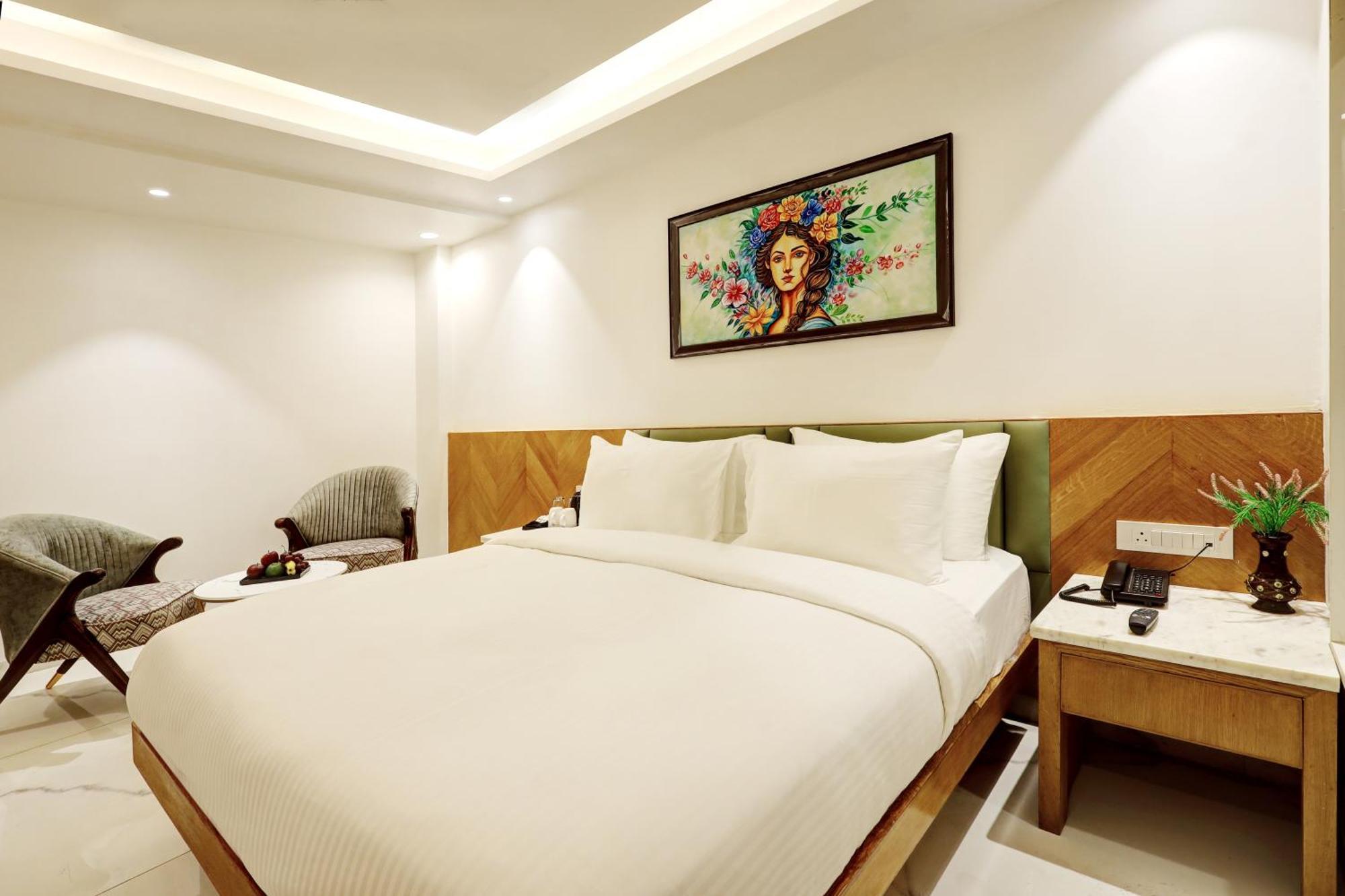 Hotel Namaste Hindustan Just A Minute Away From New Delhi Railway Station And Connaught Place ภายนอก รูปภาพ